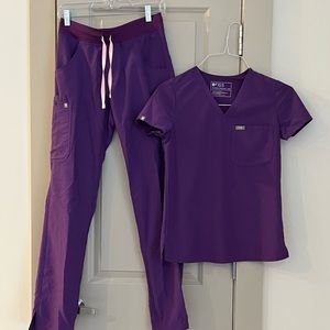 Figs ultraviolet scrub set